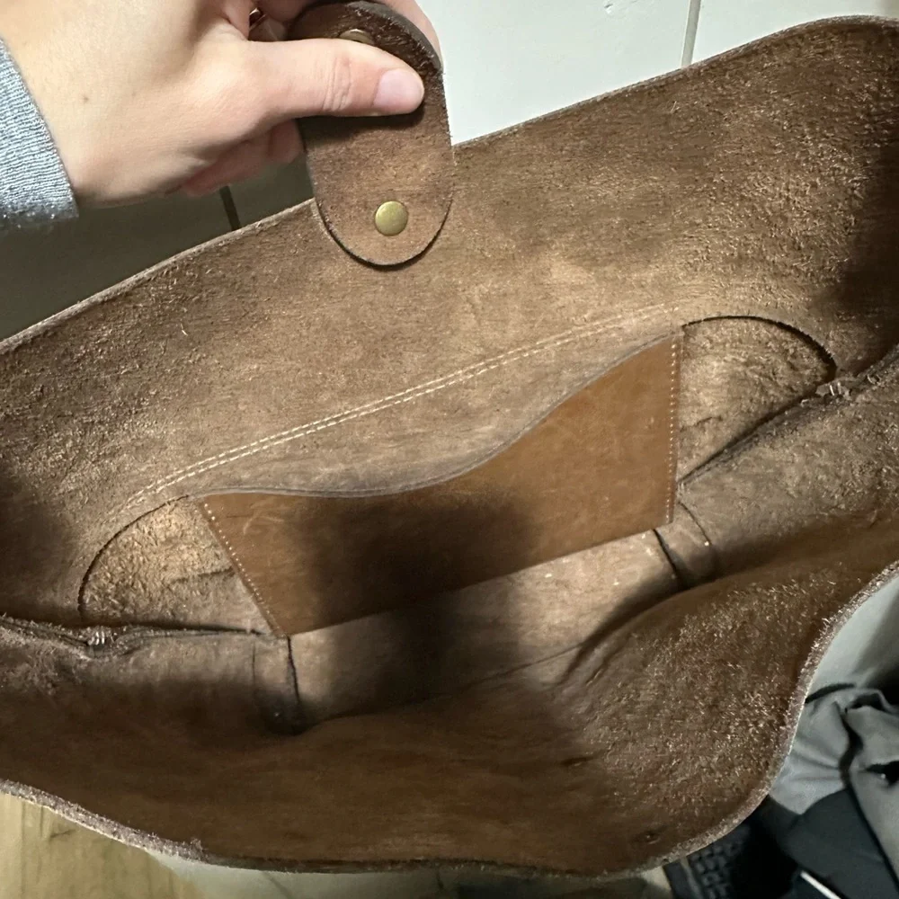 Orcas Island Leather Goods Sidney Brown Leather Shoulder Bag bucket bag in Toast